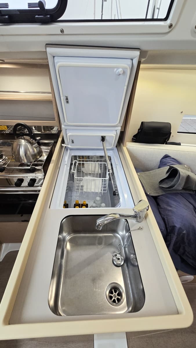 2023 Beneteau Oceanis 30.1 - Photo 12