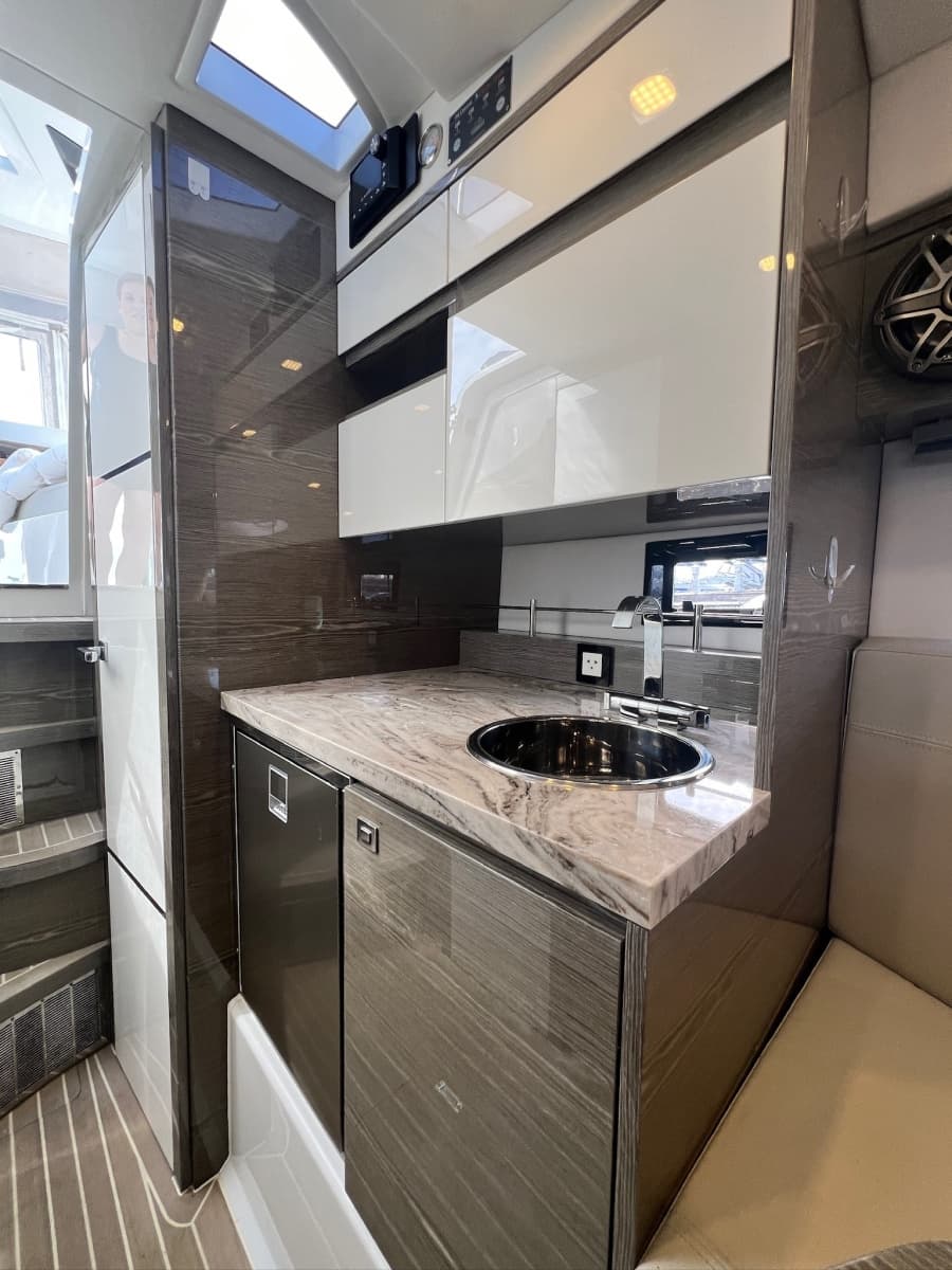 2021 Cobrey 28 SC - Photo 22