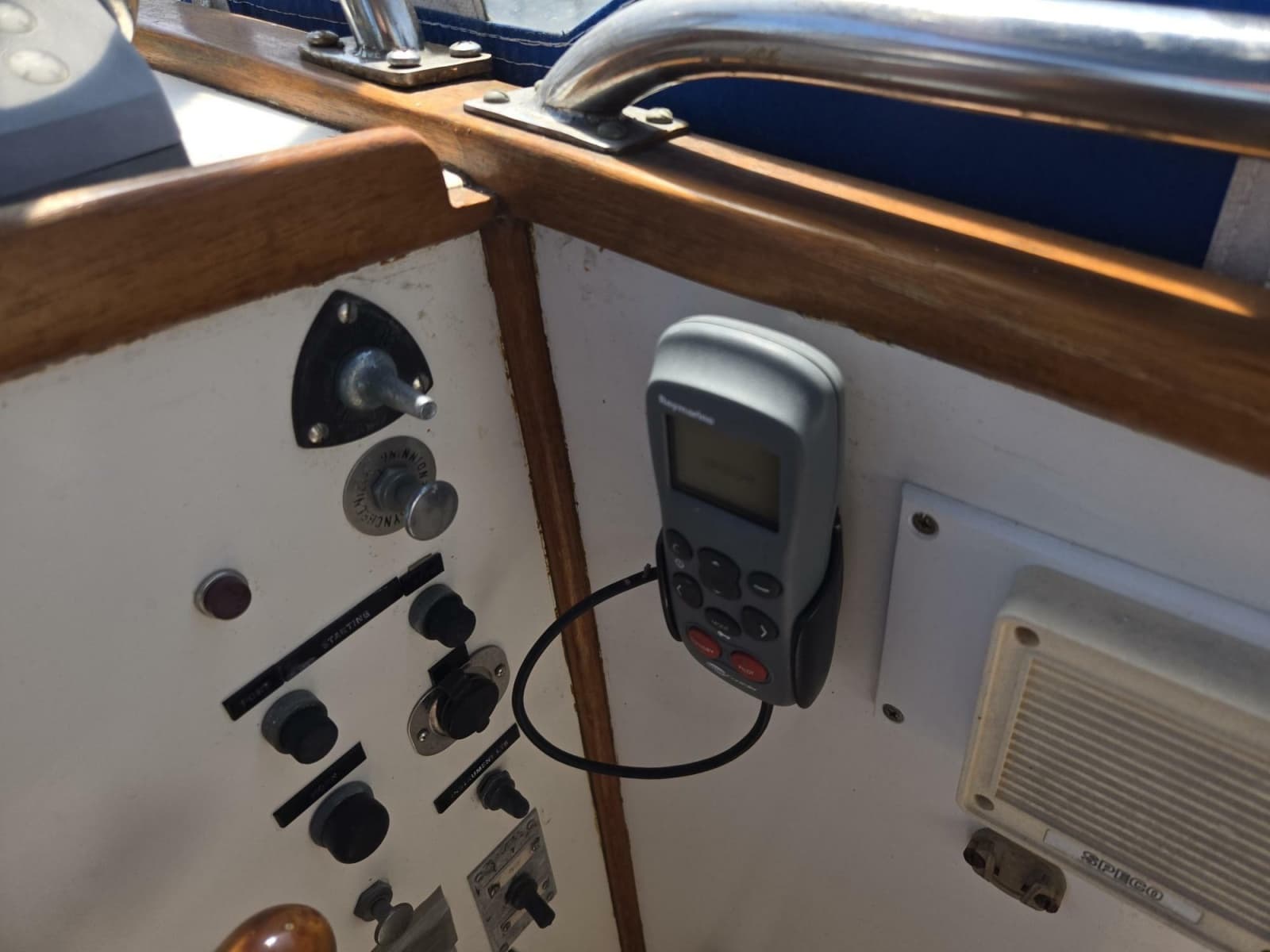 1983 Grand Banks Classic - Photo 21
