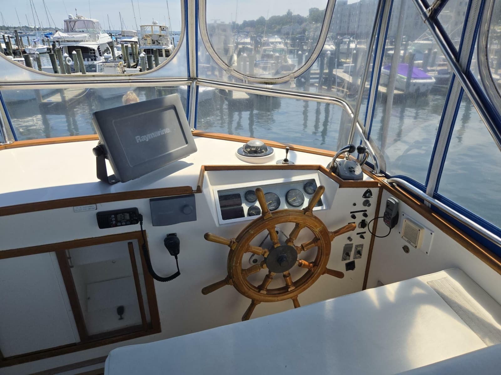 1983 Grand Banks Classic - Photo 3
