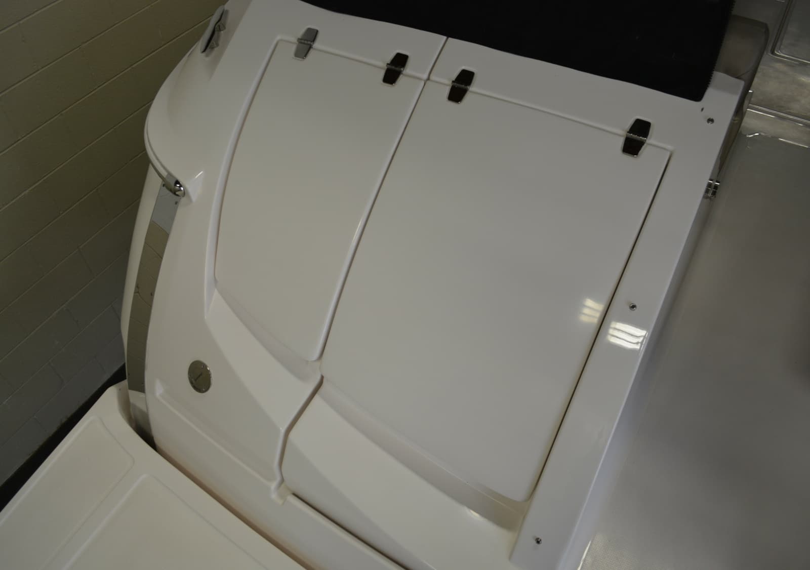 2014 Regal 3550 - Photo 15