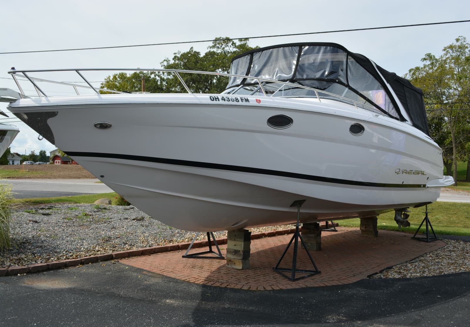 2014 Regal 3550 - Photo 1