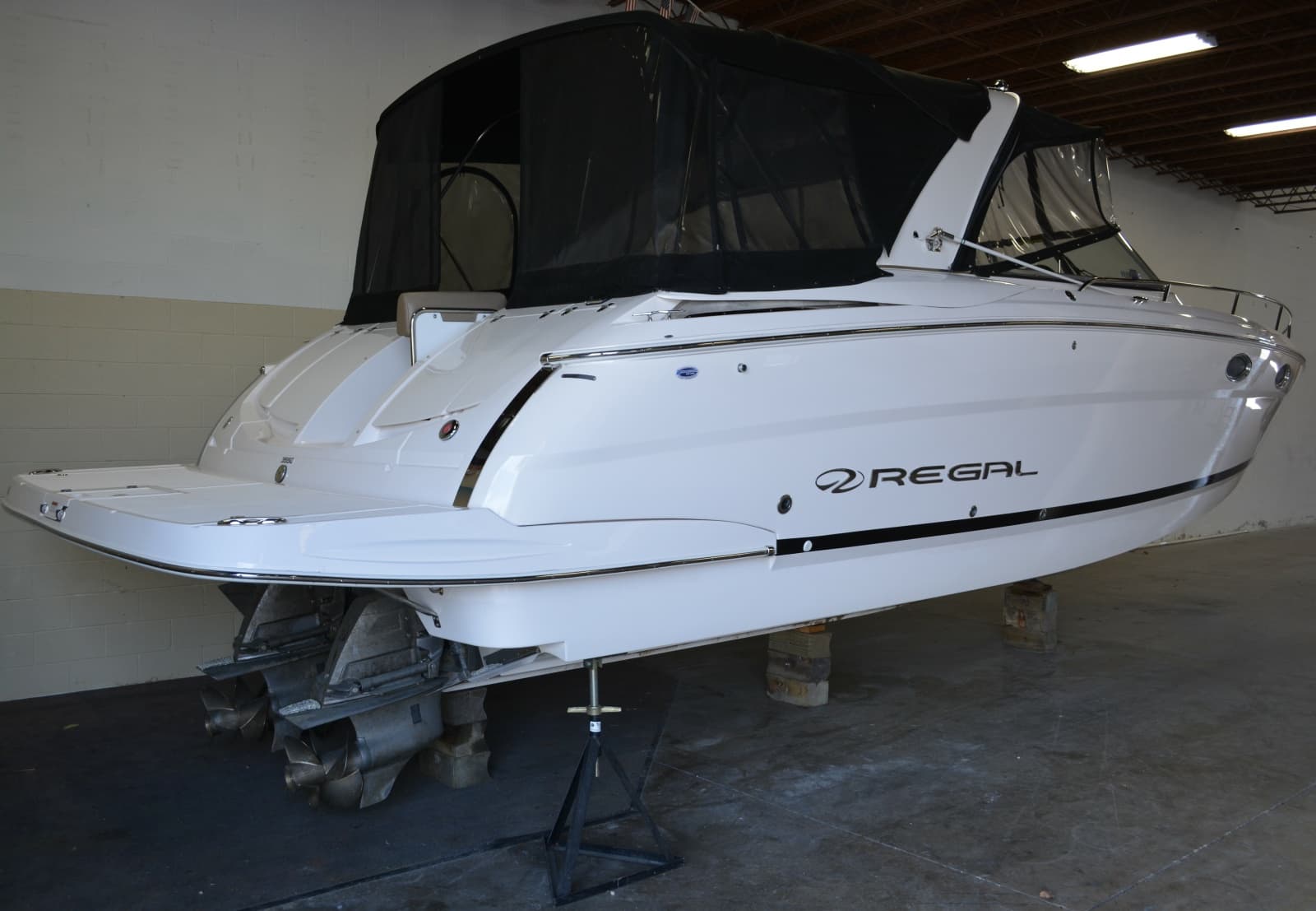 2014 Regal 3550 - Photo 8