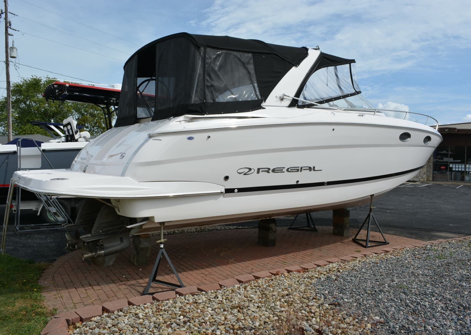 2014 Regal 3550 - Photo 7