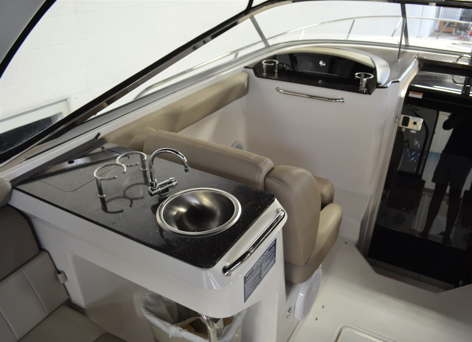 2014 Regal 3550 - Photo 27