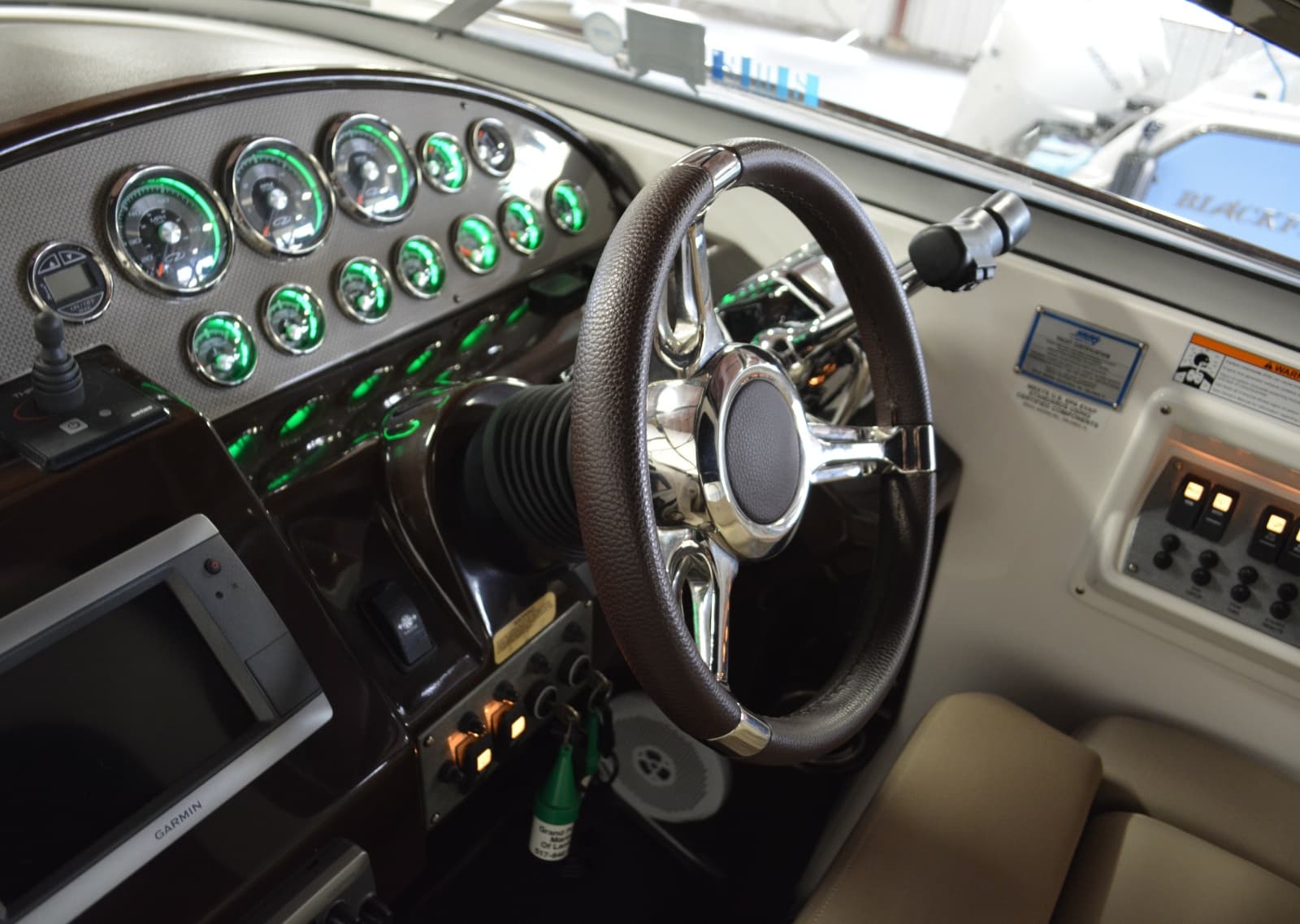 2014 Regal 3550 - Photo 34