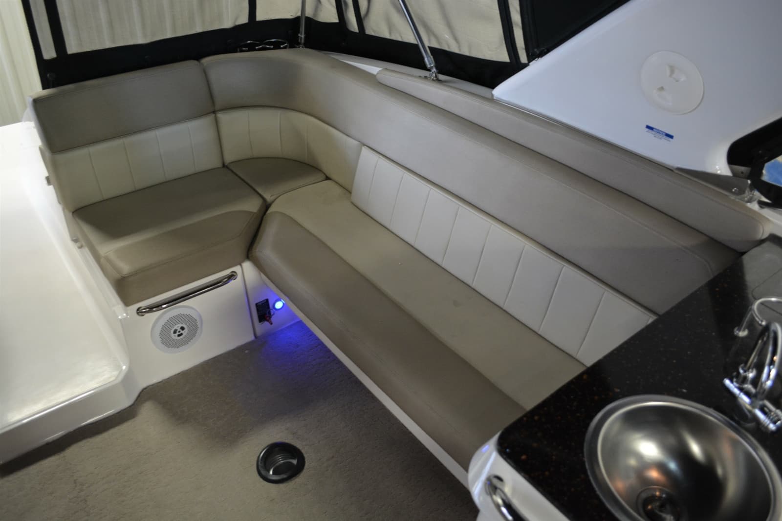 2014 Regal 3550 - Photo 39