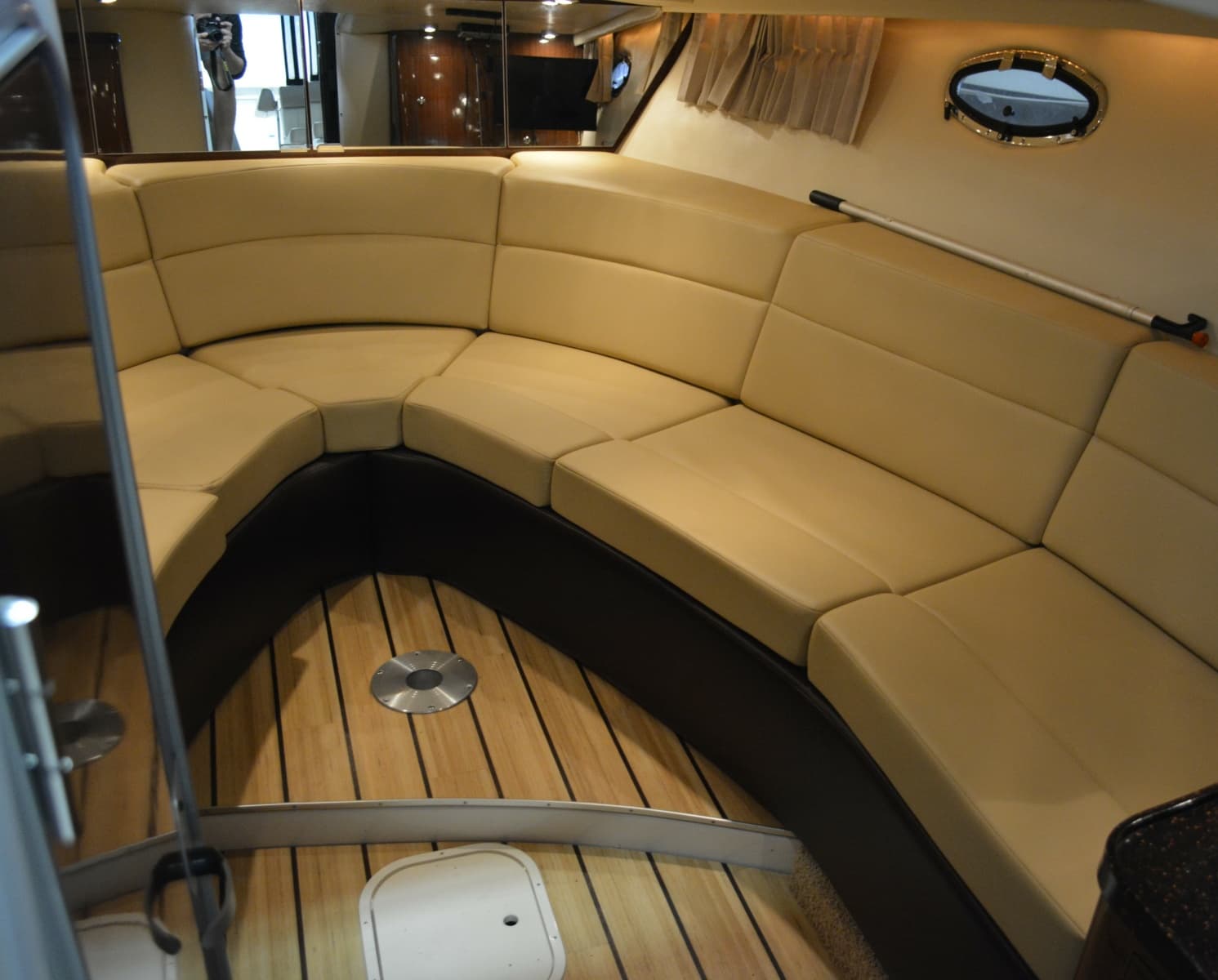 2014 Regal 3550 - Photo 40