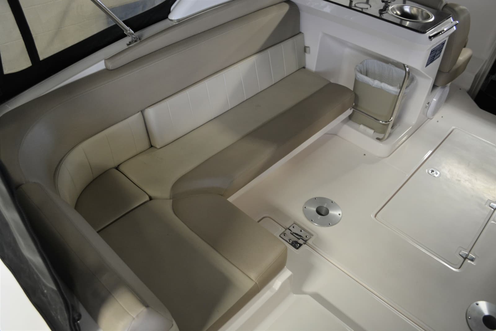 2014 Regal 3550 - Photo 25