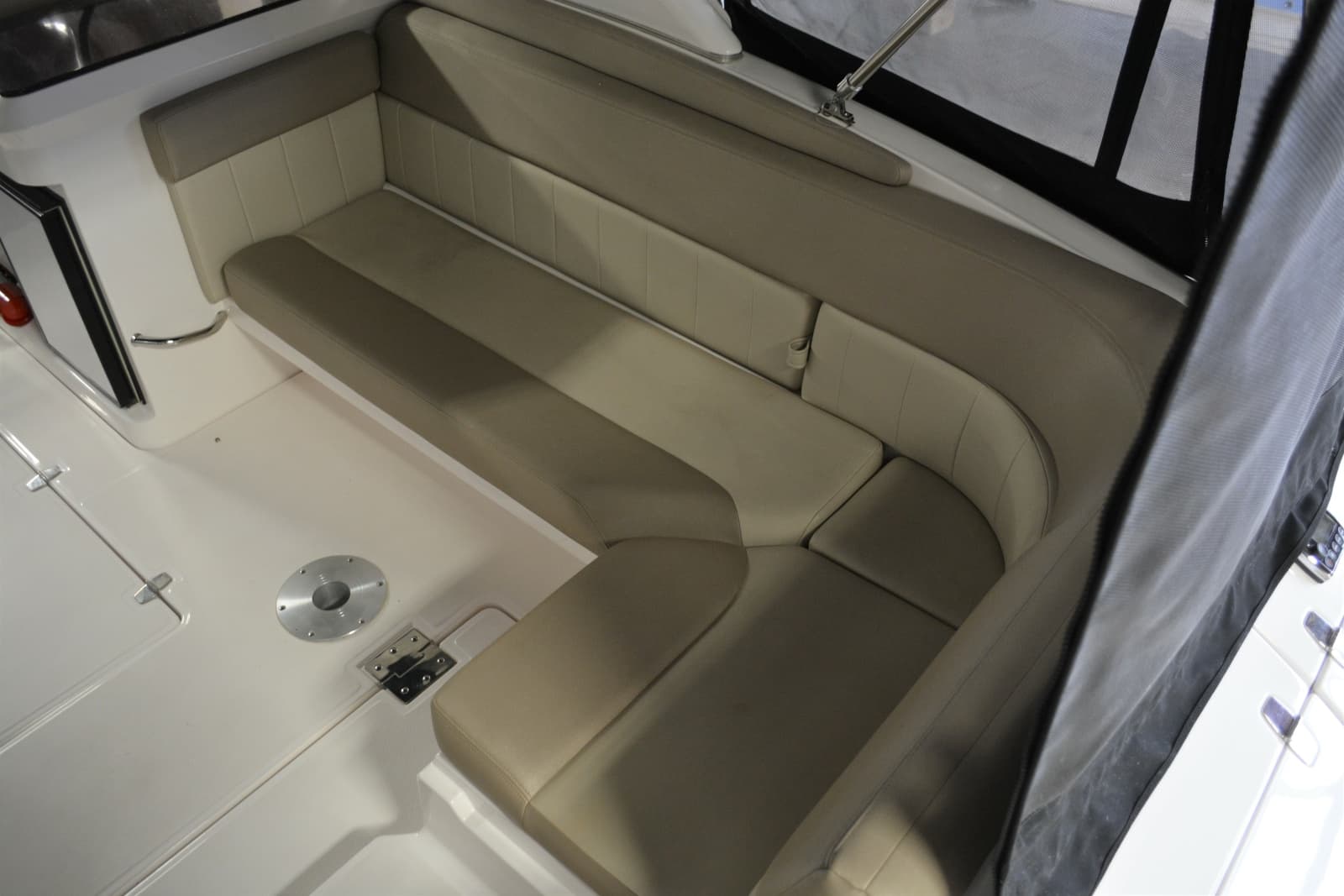 2014 Regal 3550 - Photo 26