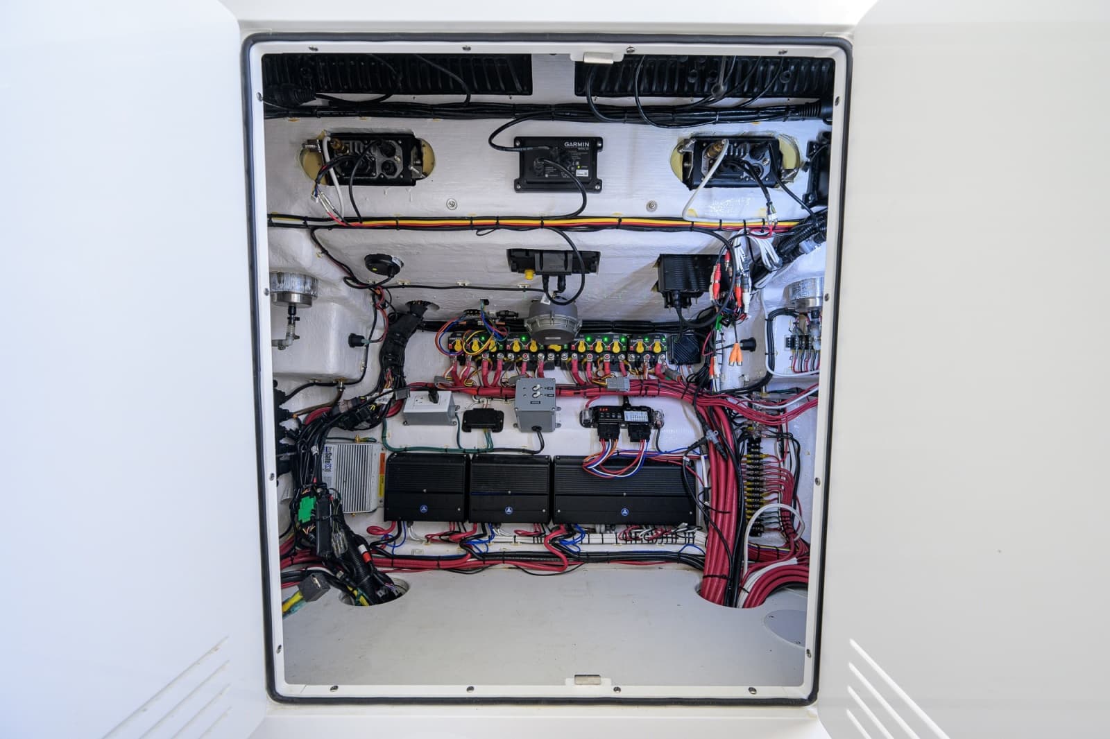 2023 Contender 44ST - Photo 31