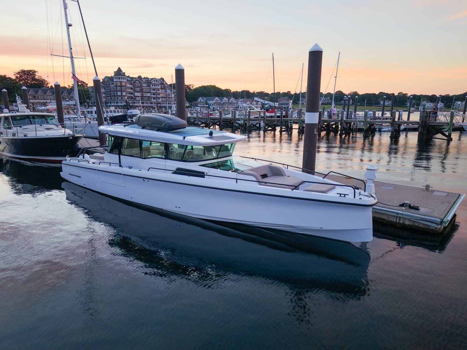 2024 Axopar 45 XC Cross Cabin Aft Cabin - Photo 4