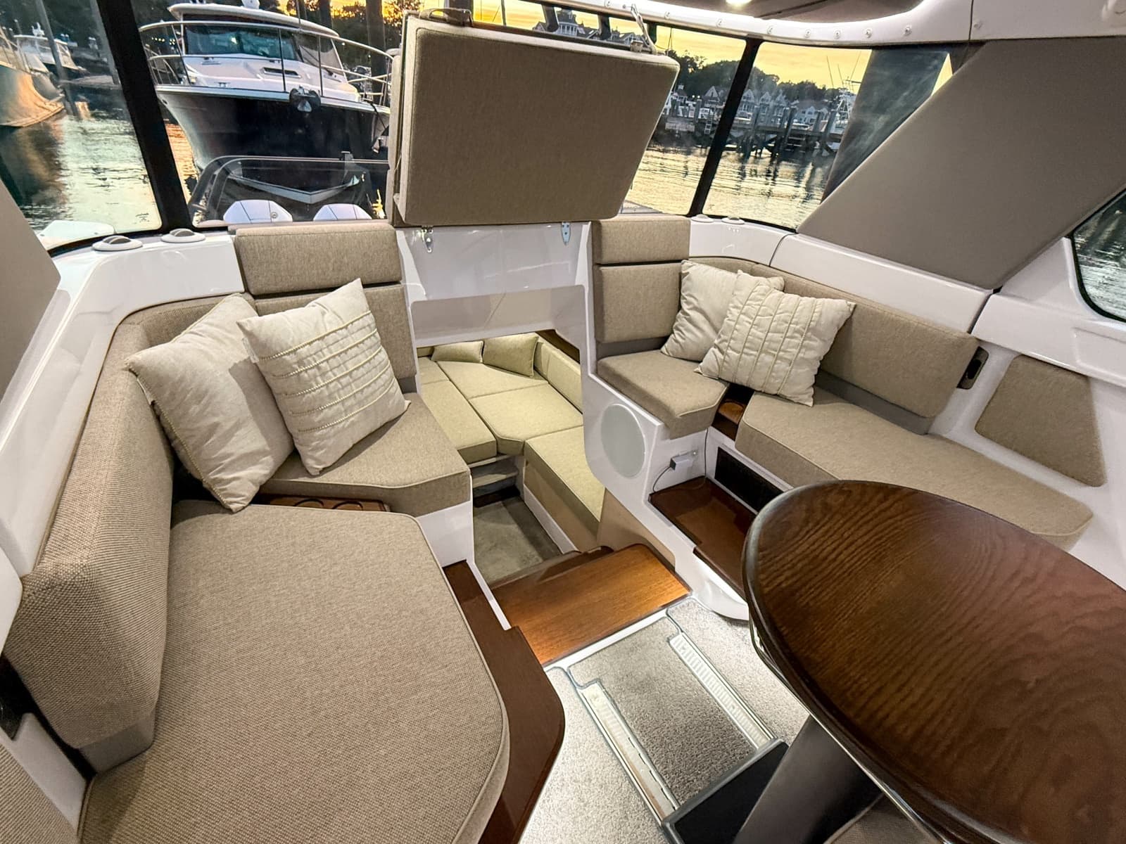 2024 Axopar 45 XC Cross Cabin Aft Cabin - Photo 24