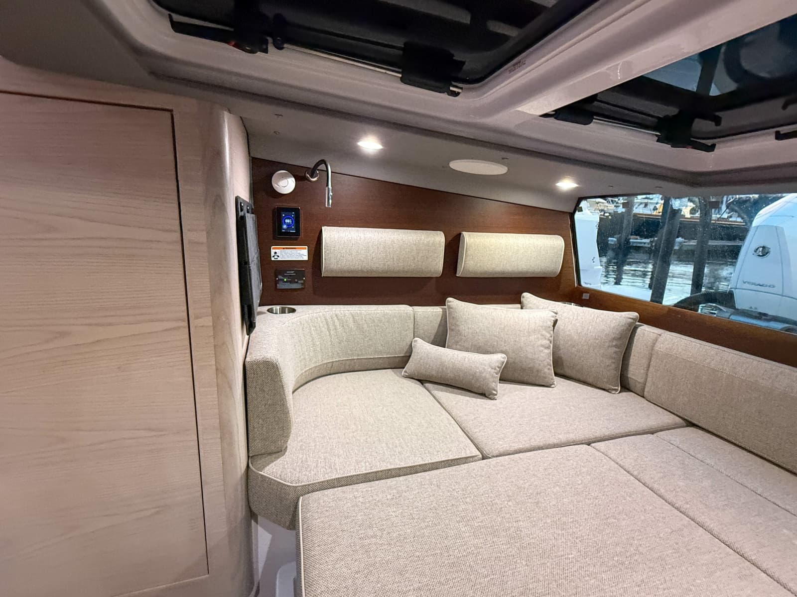 2024 Axopar 45 XC Cross Cabin Aft Cabin - Photo 28