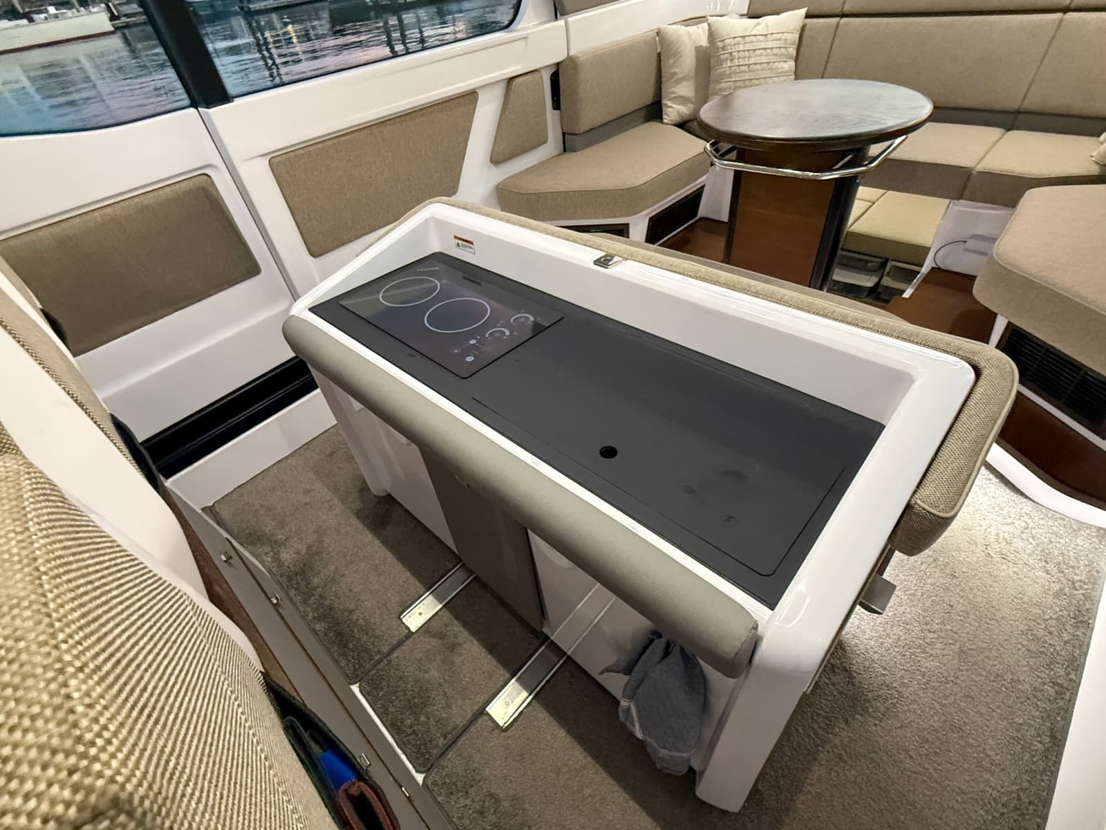 2024 Axopar 45 XC Cross Cabin Aft Cabin - Photo 20