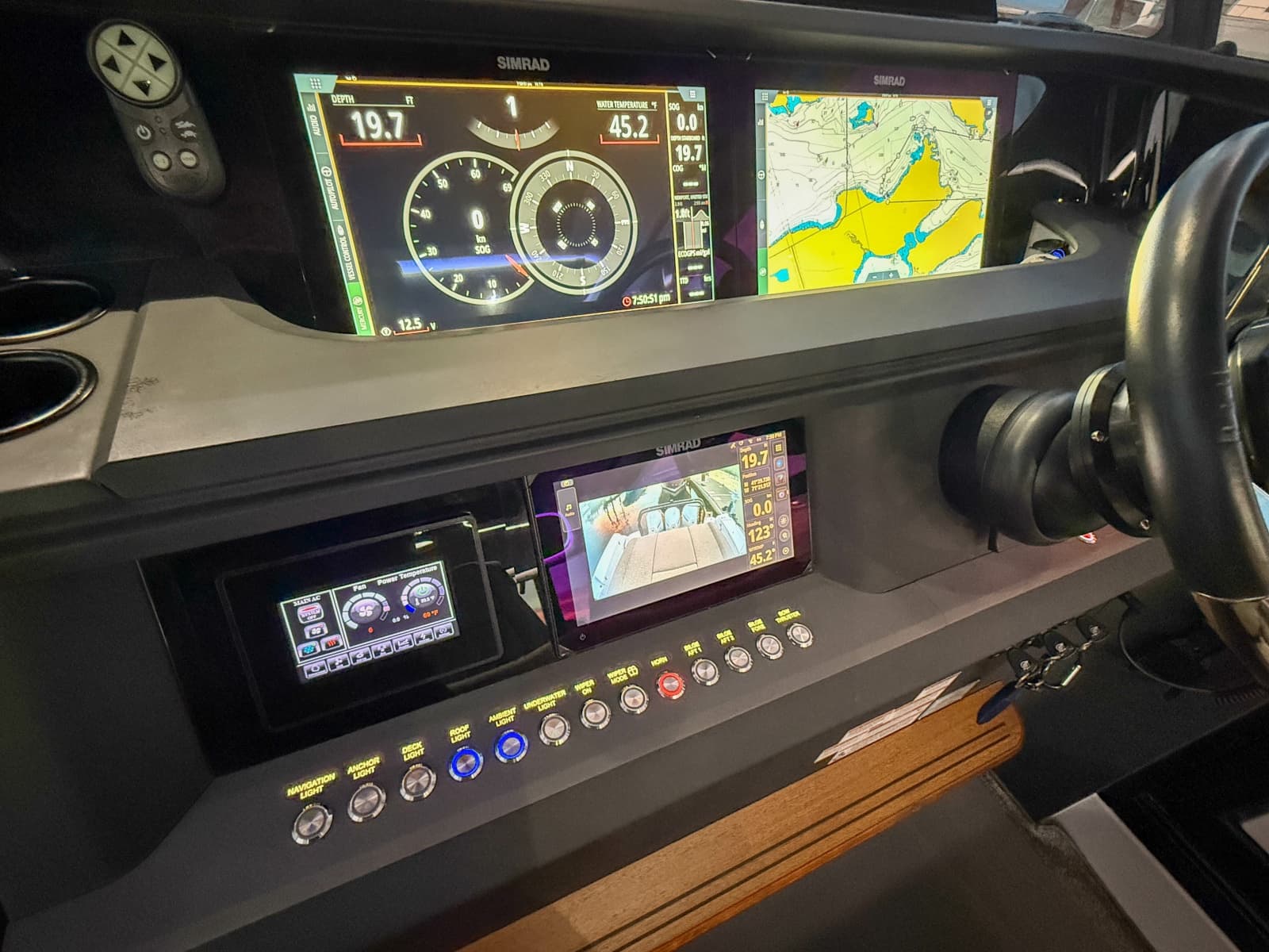 2024 Axopar 45 XC Cross Cabin Aft Cabin - Photo 12