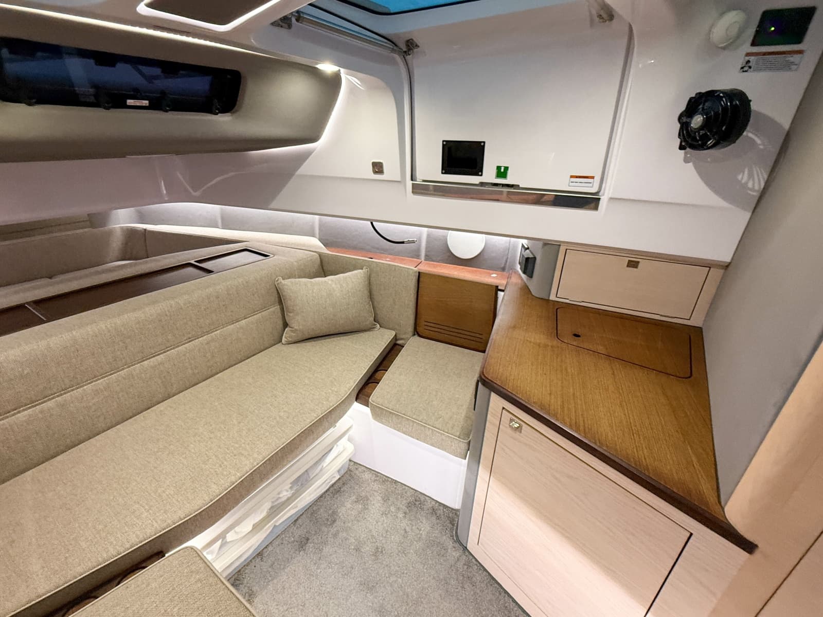 2024 Axopar 45 XC Cross Cabin Aft Cabin - Photo 17
