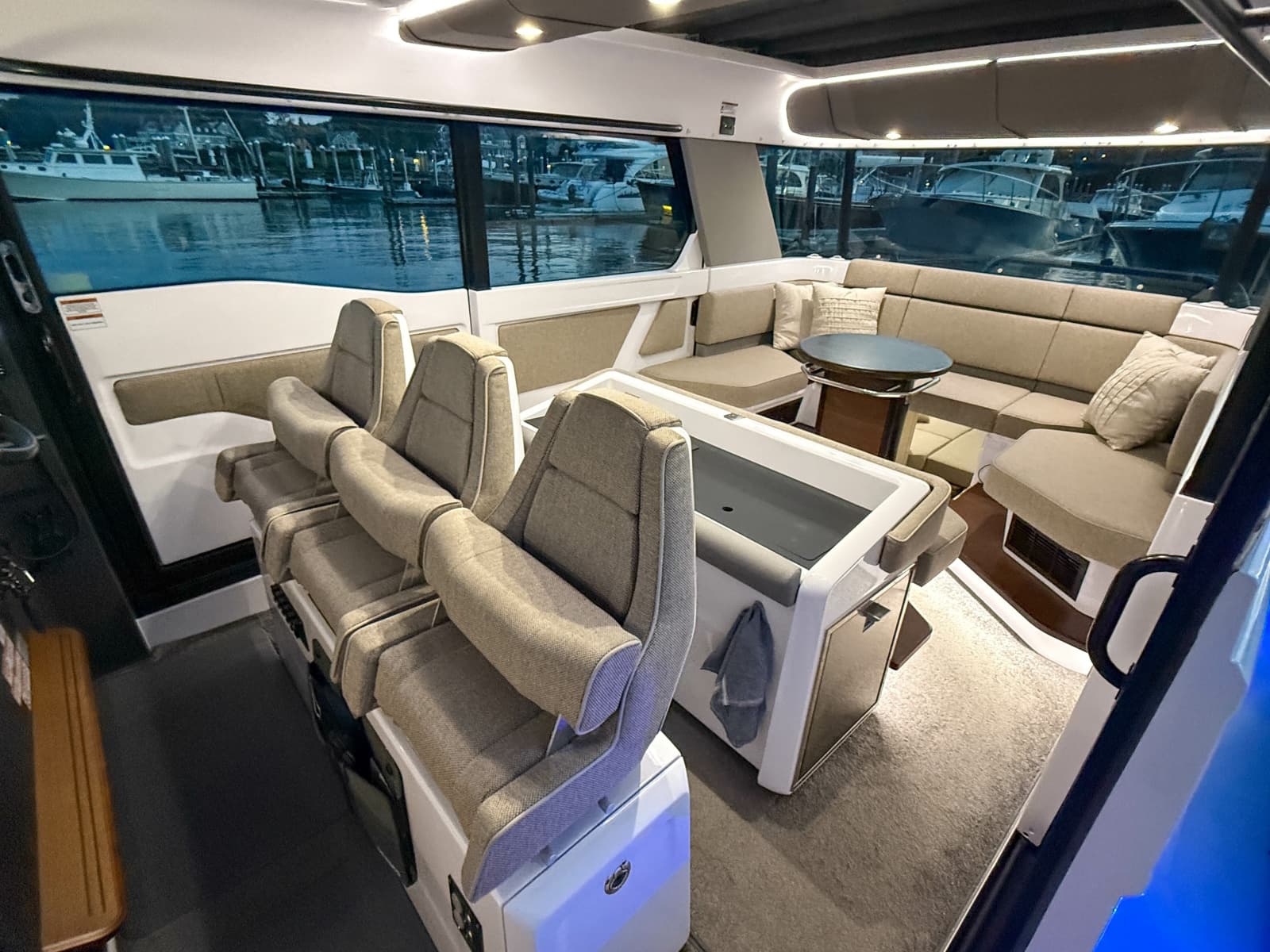 2024 Axopar 45 XC Cross Cabin Aft Cabin - Photo 8
