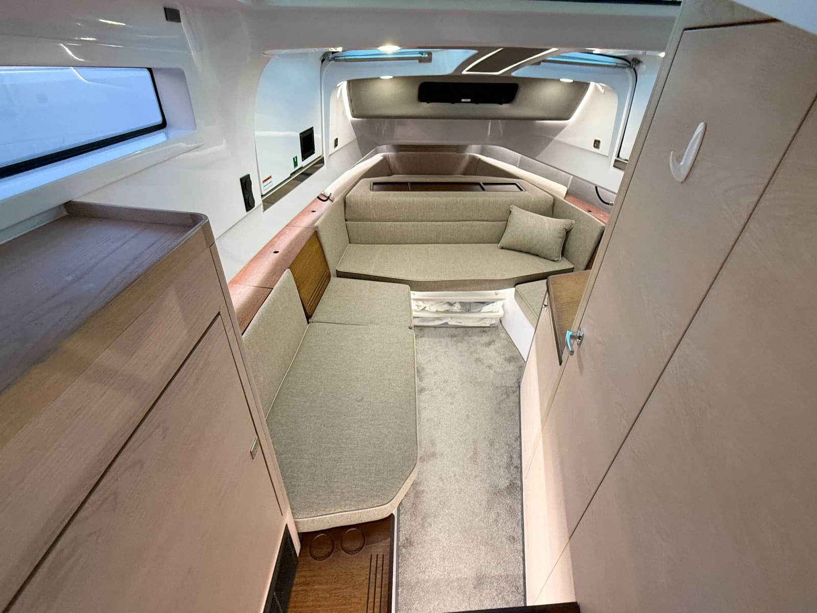 2024 Axopar 45 XC Cross Cabin Aft Cabin - Photo 14