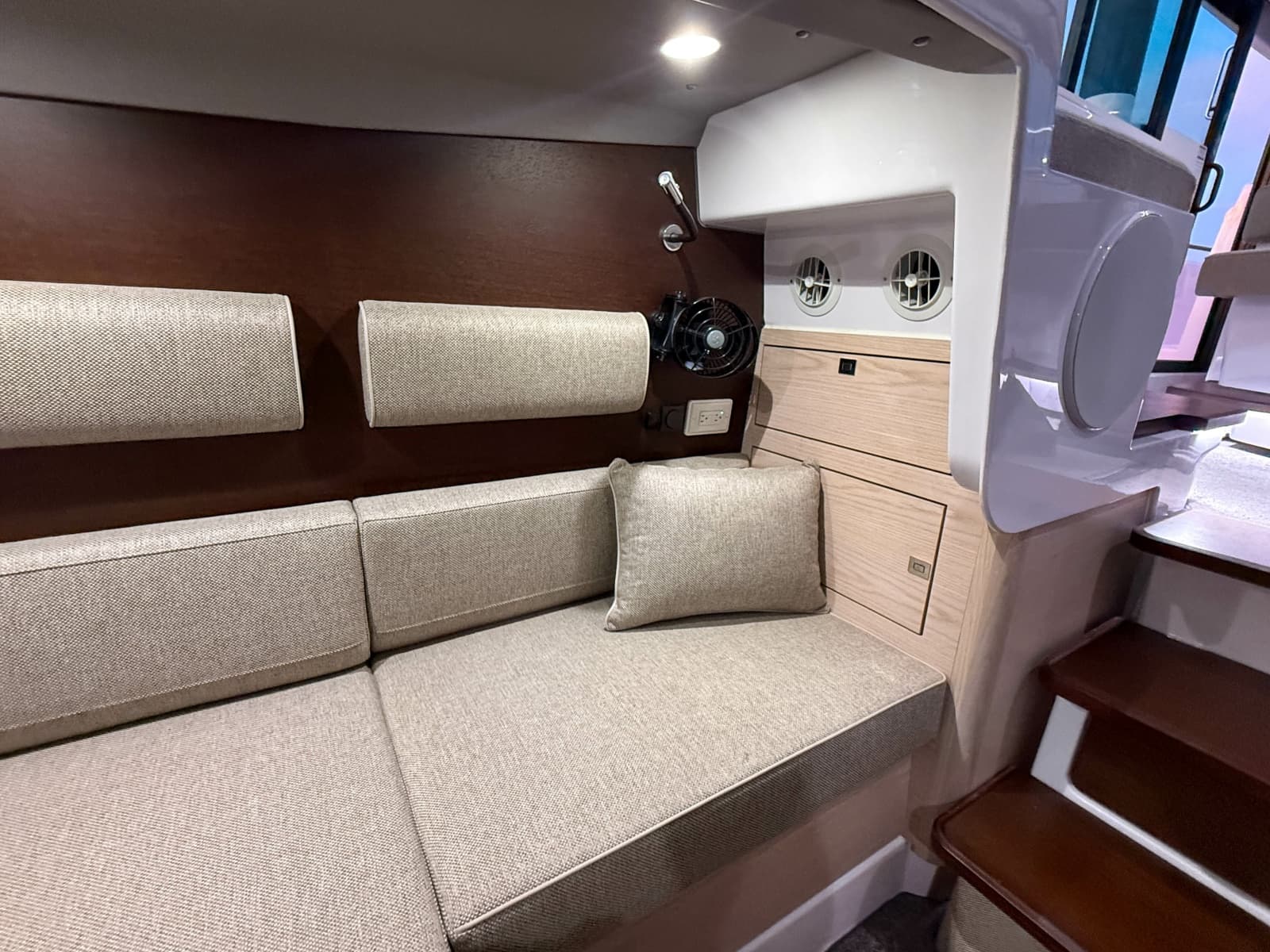 2024 Axopar 45 XC Cross Cabin Aft Cabin - Photo 29