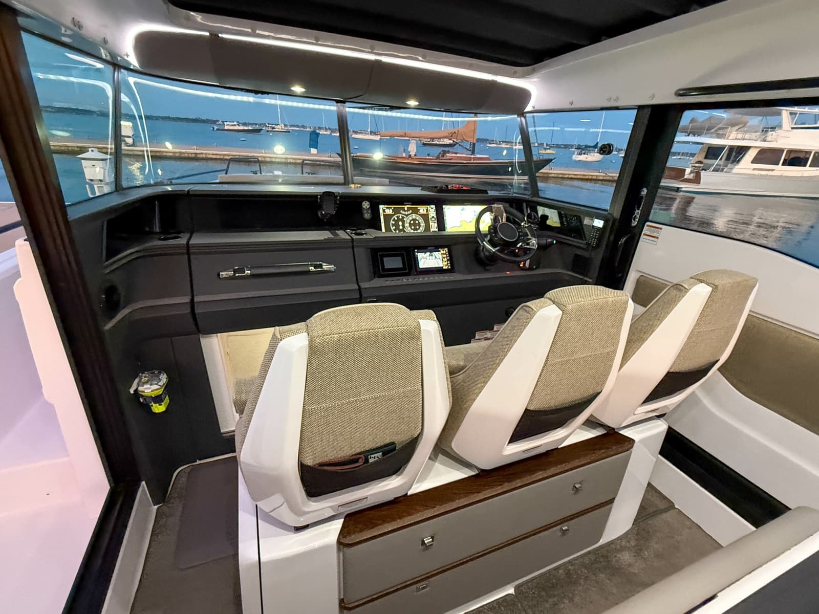 2024 Axopar 45 XC Cross Cabin Aft Cabin - Photo 9
