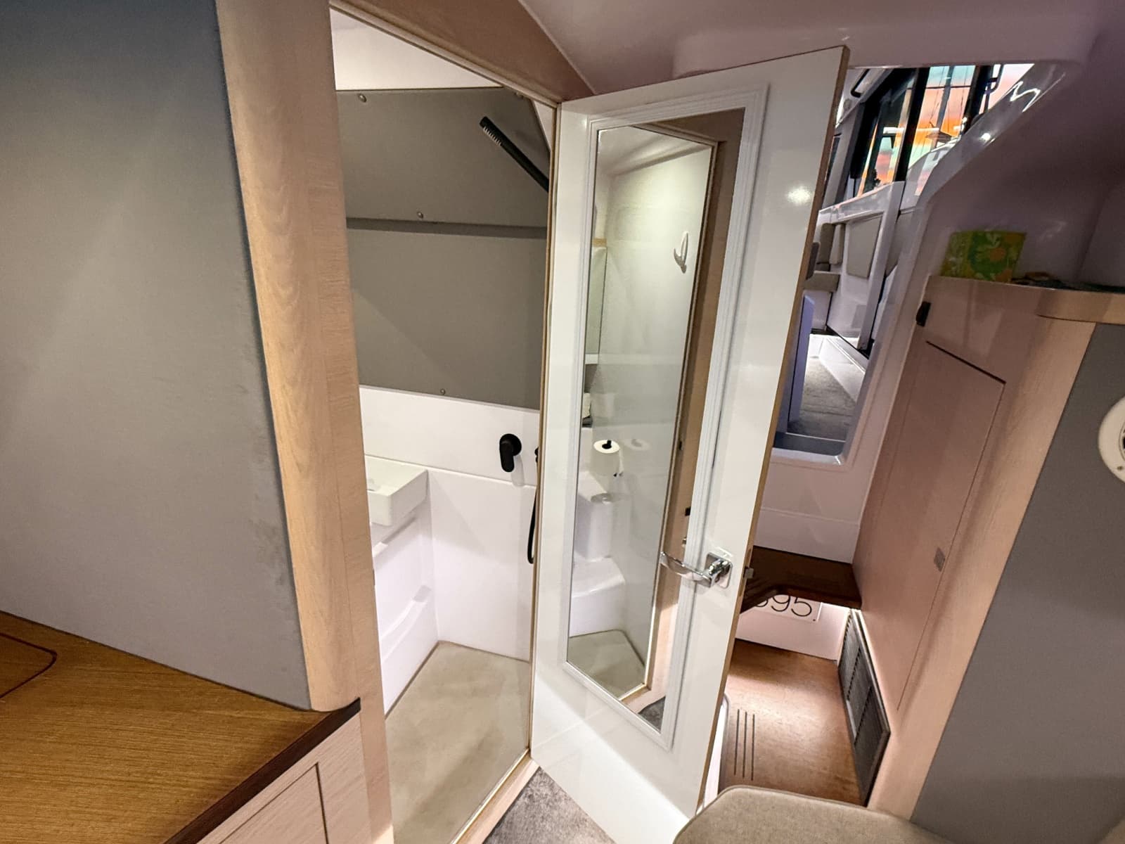 2024 Axopar 45 XC Cross Cabin Aft Cabin - Photo 18