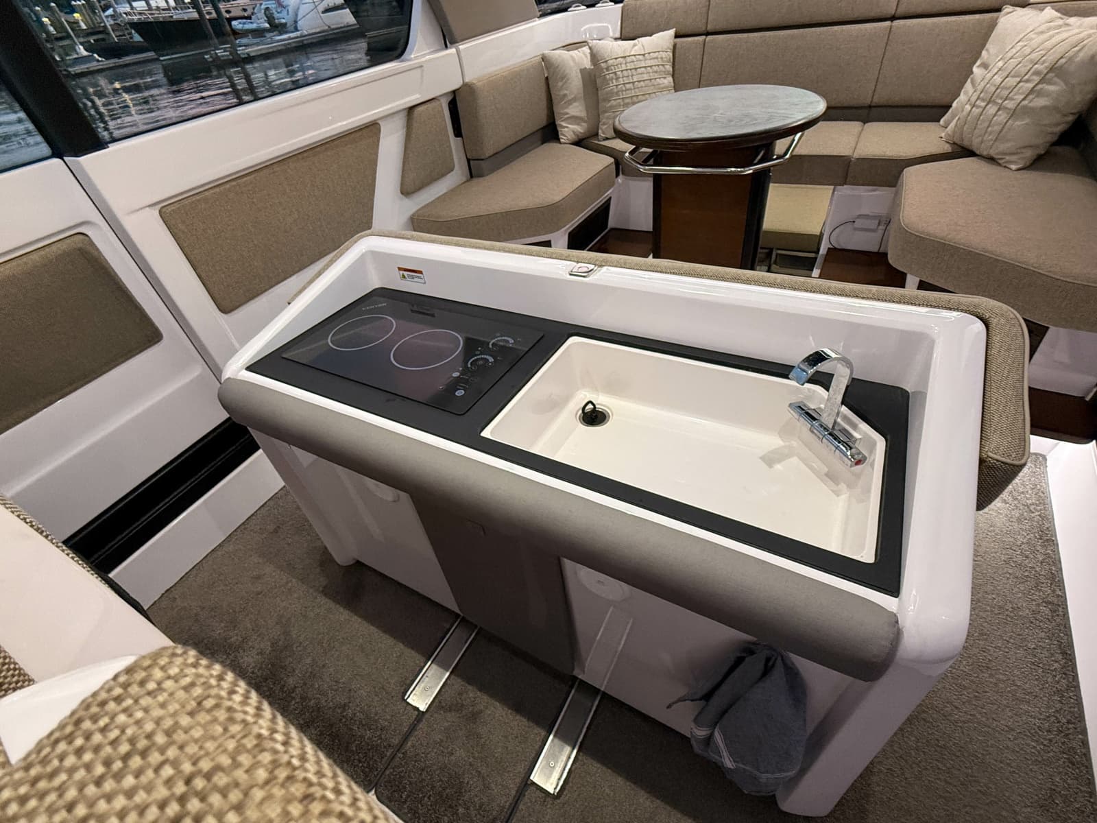 2024 Axopar 45 XC Cross Cabin Aft Cabin - Photo 21