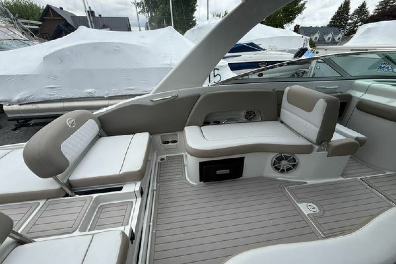 2018 Crownline E30 - Photo 10