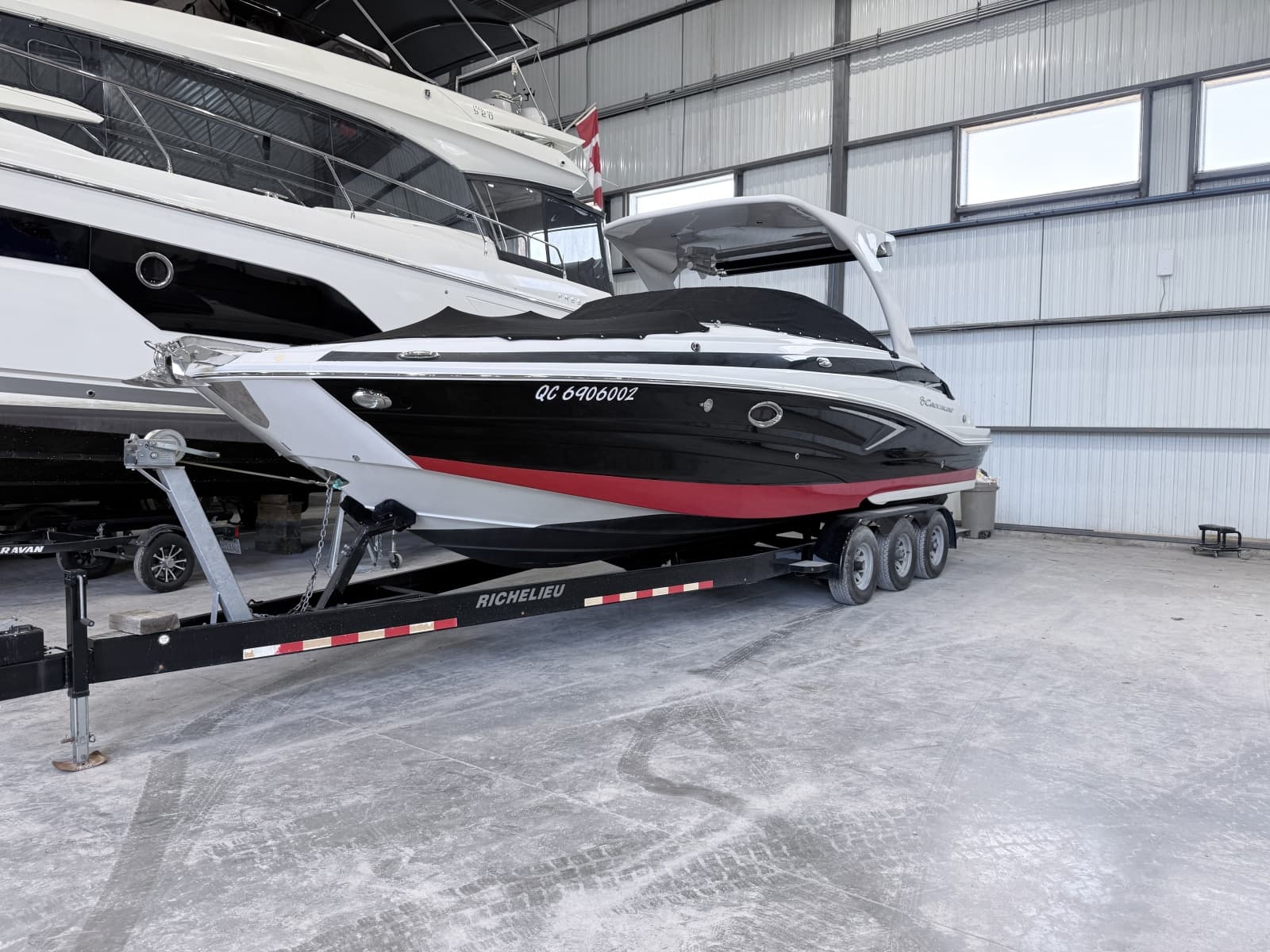 2018 Crownline E30 - Photo 3