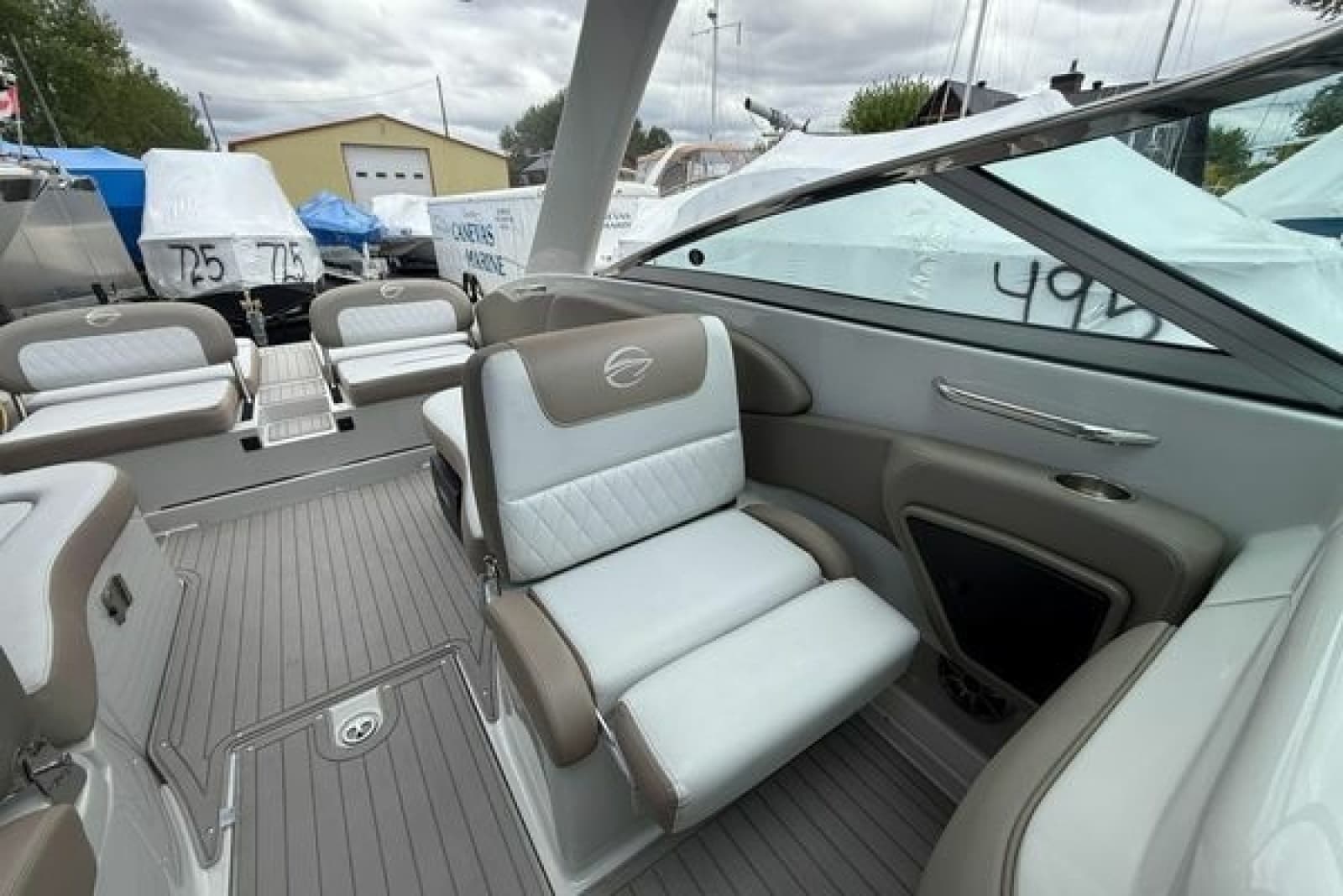 2018 Crownline E30 - Photo 17