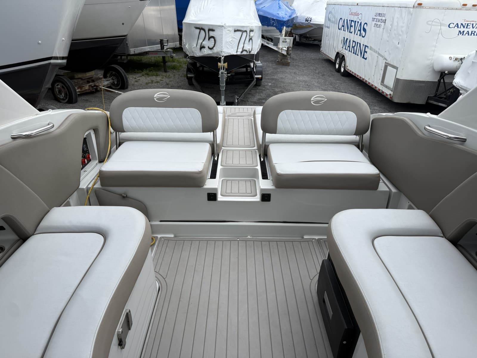 2018 Crownline E30 - Photo 9