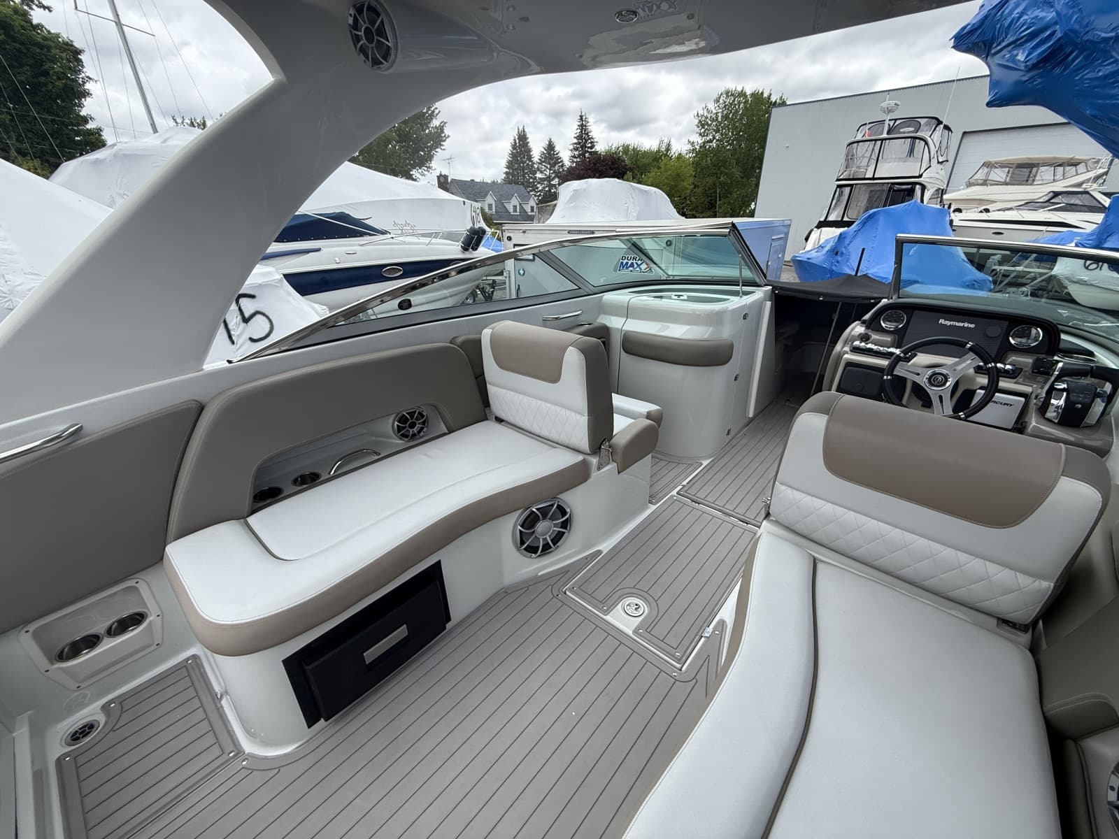 2018 Crownline E30 - Photo 11