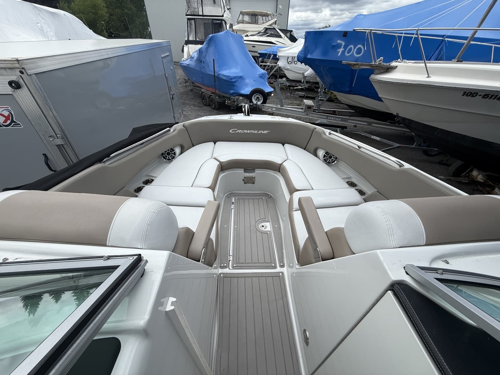 2018 Crownline E30 - Photo 20