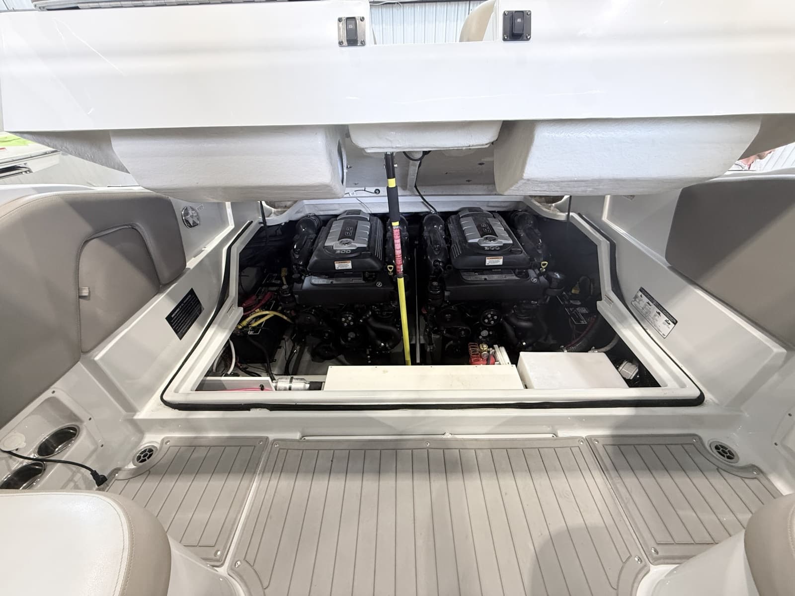 2018 Crownline E30 - Photo 23