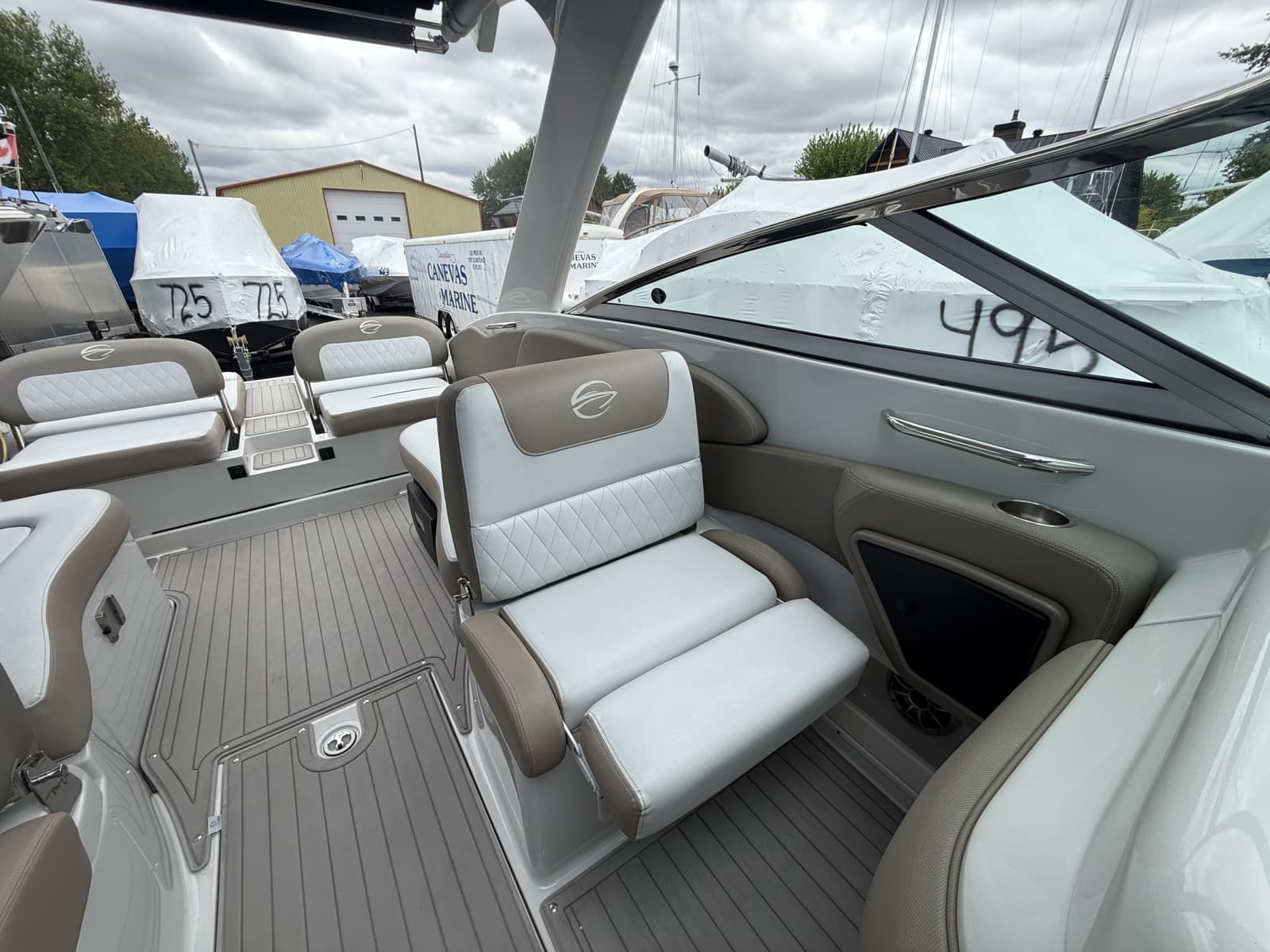 2018 Crownline E30 - Photo 17