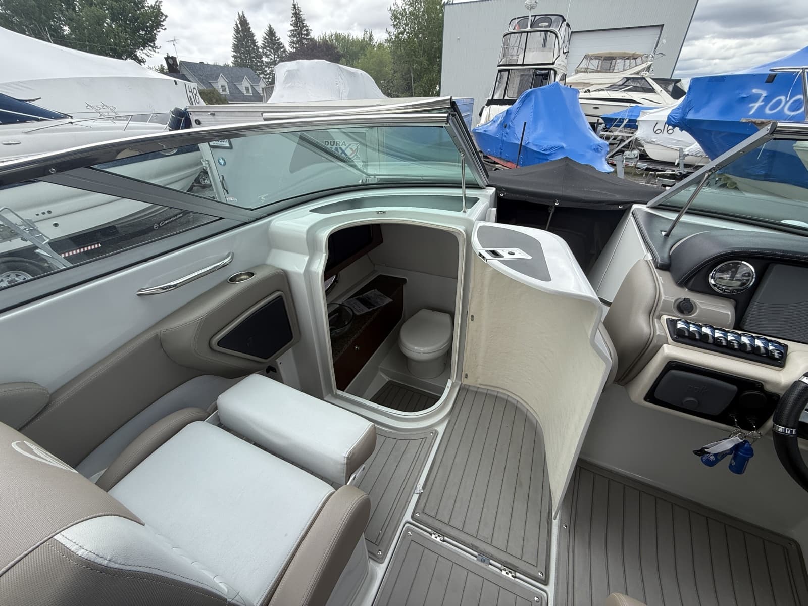 2018 Crownline E30 - Photo 13