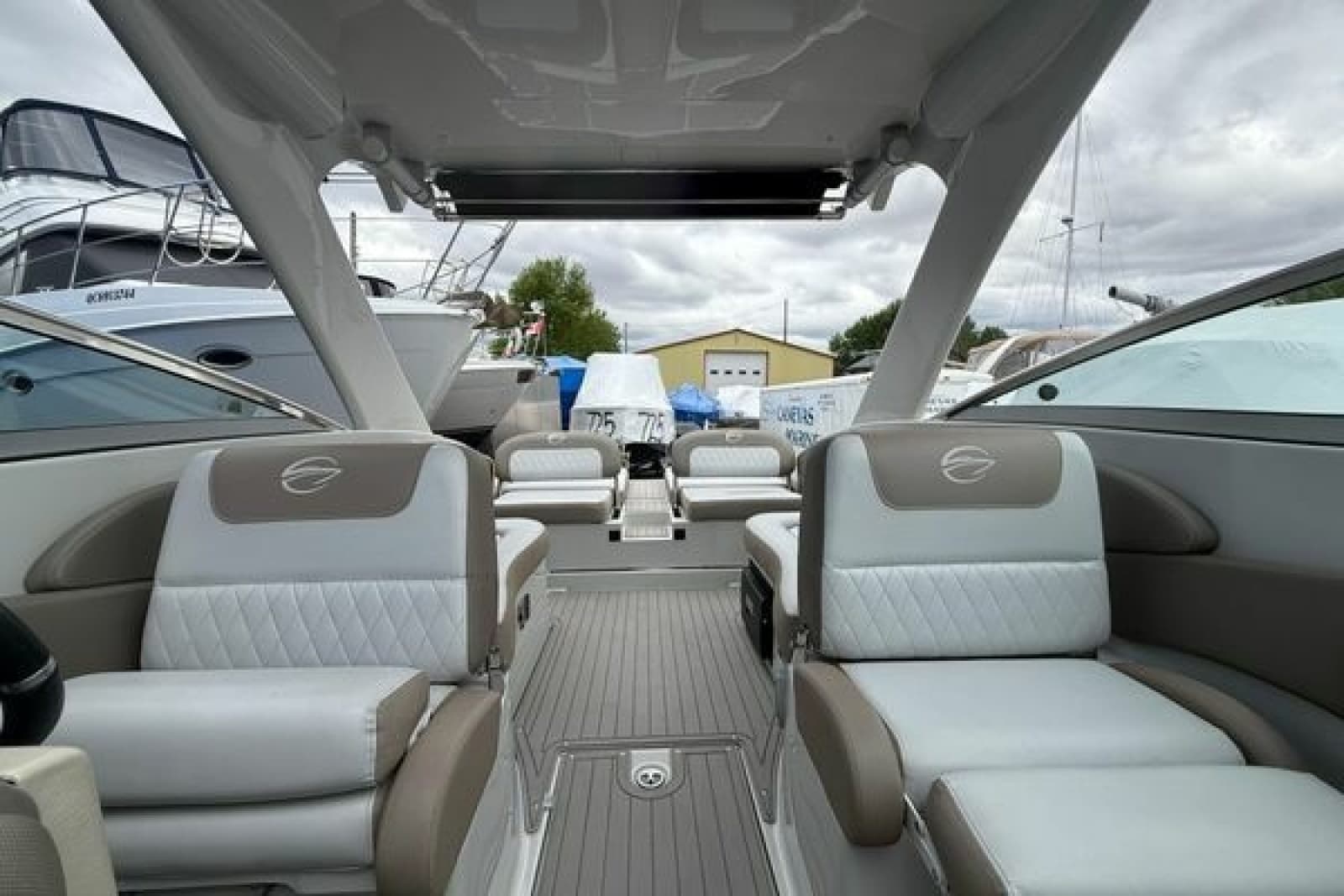 2018 Crownline E30 - Photo 19