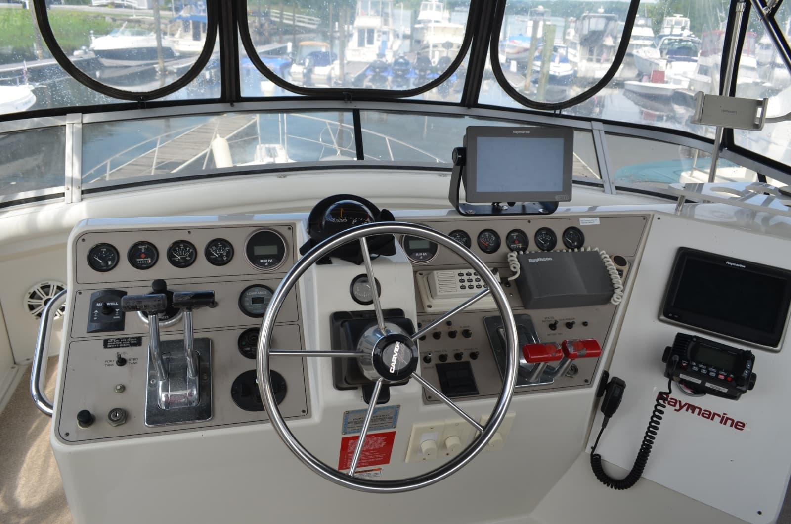 1996 Carver 440 Motor Yacht - Photo 21