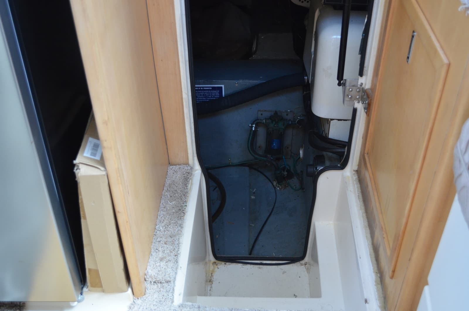 1996 Carver 440 Motor Yacht - Photo 68