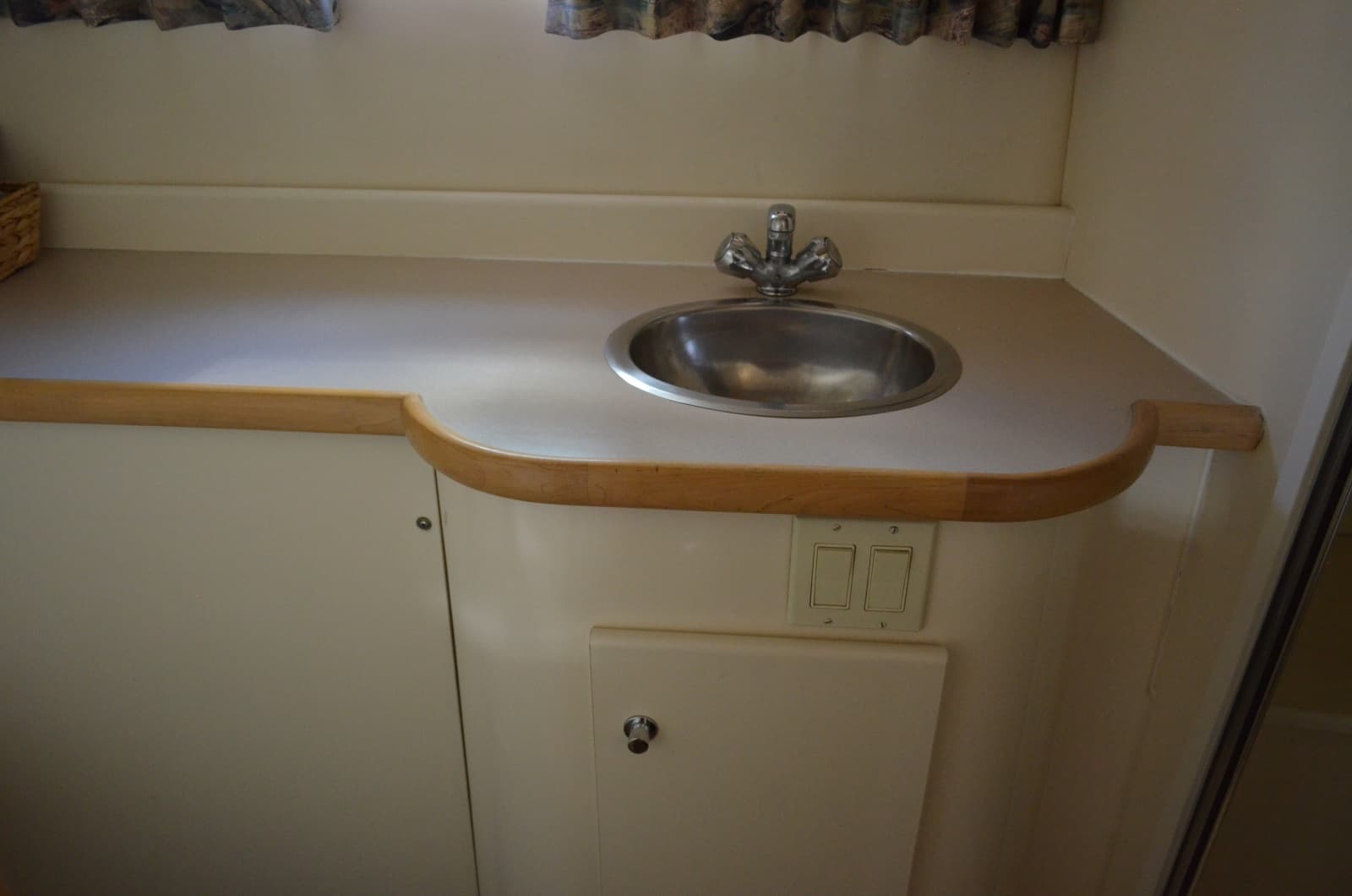 1996 Carver 440 Motor Yacht - Photo 66