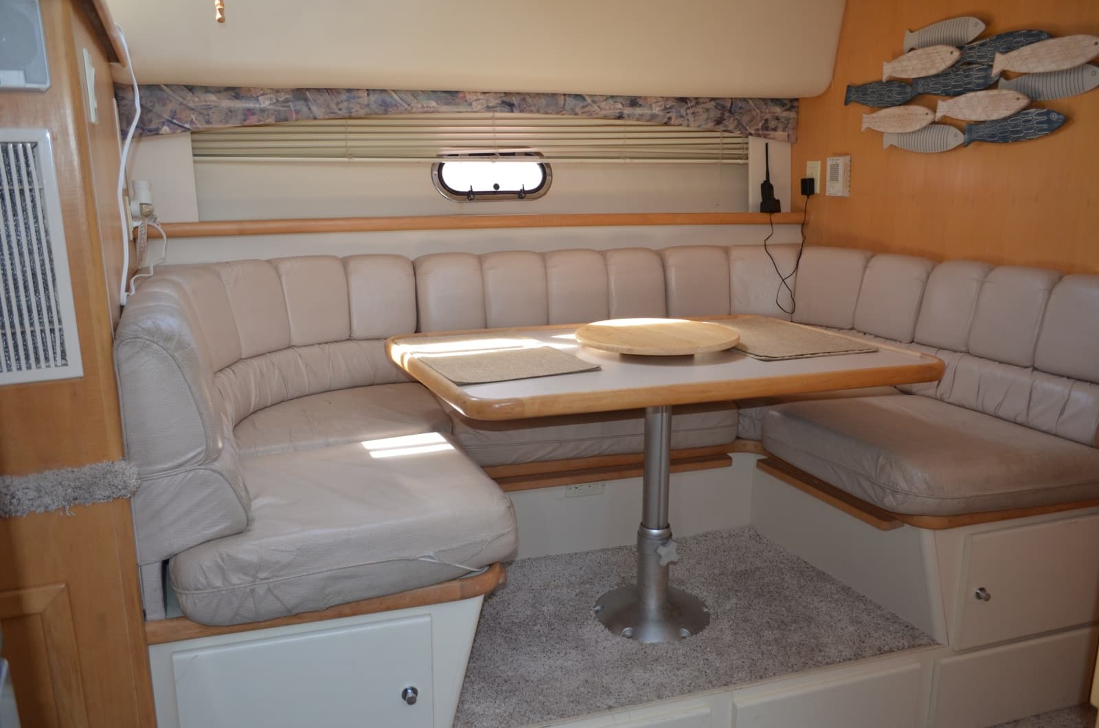 1996 Carver 440 Motor Yacht - Photo 44