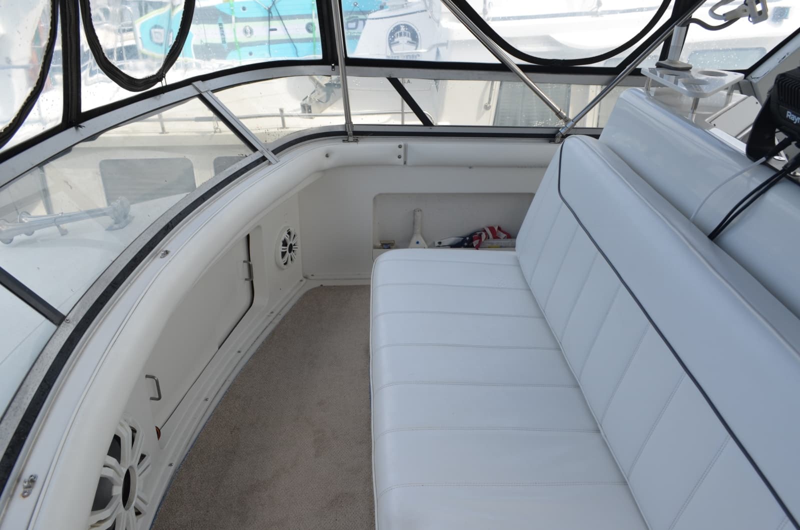 1996 Carver 440 Motor Yacht - Photo 26