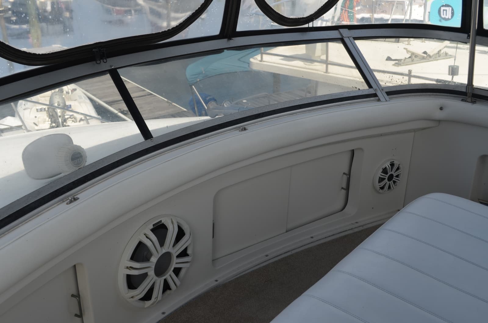 1996 Carver 440 Motor Yacht - Photo 28