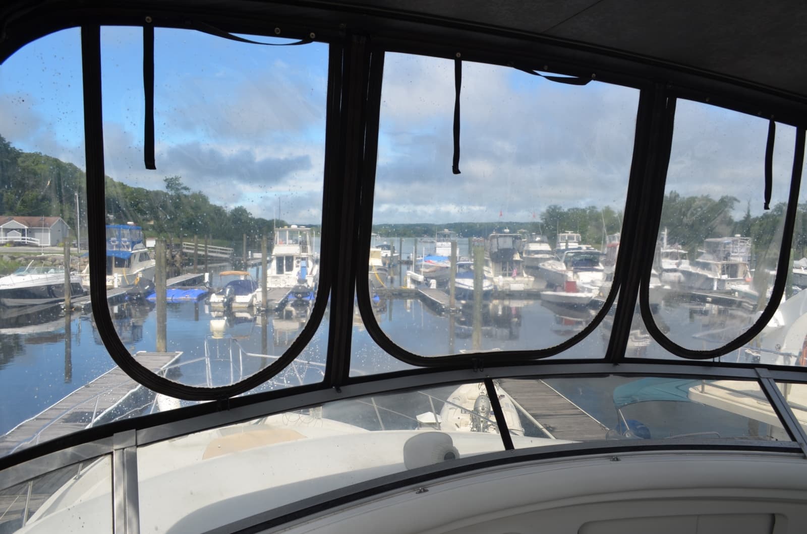 1996 Carver 440 Motor Yacht - Photo 25