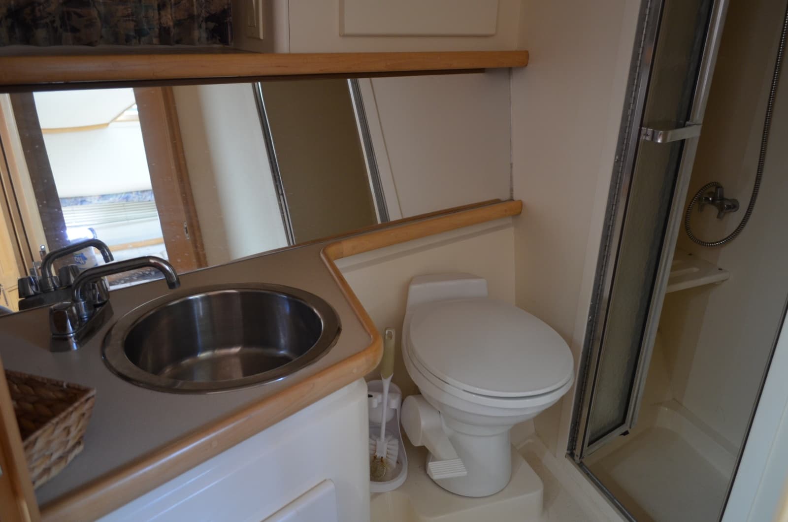 1996 Carver 440 Motor Yacht - Photo 55