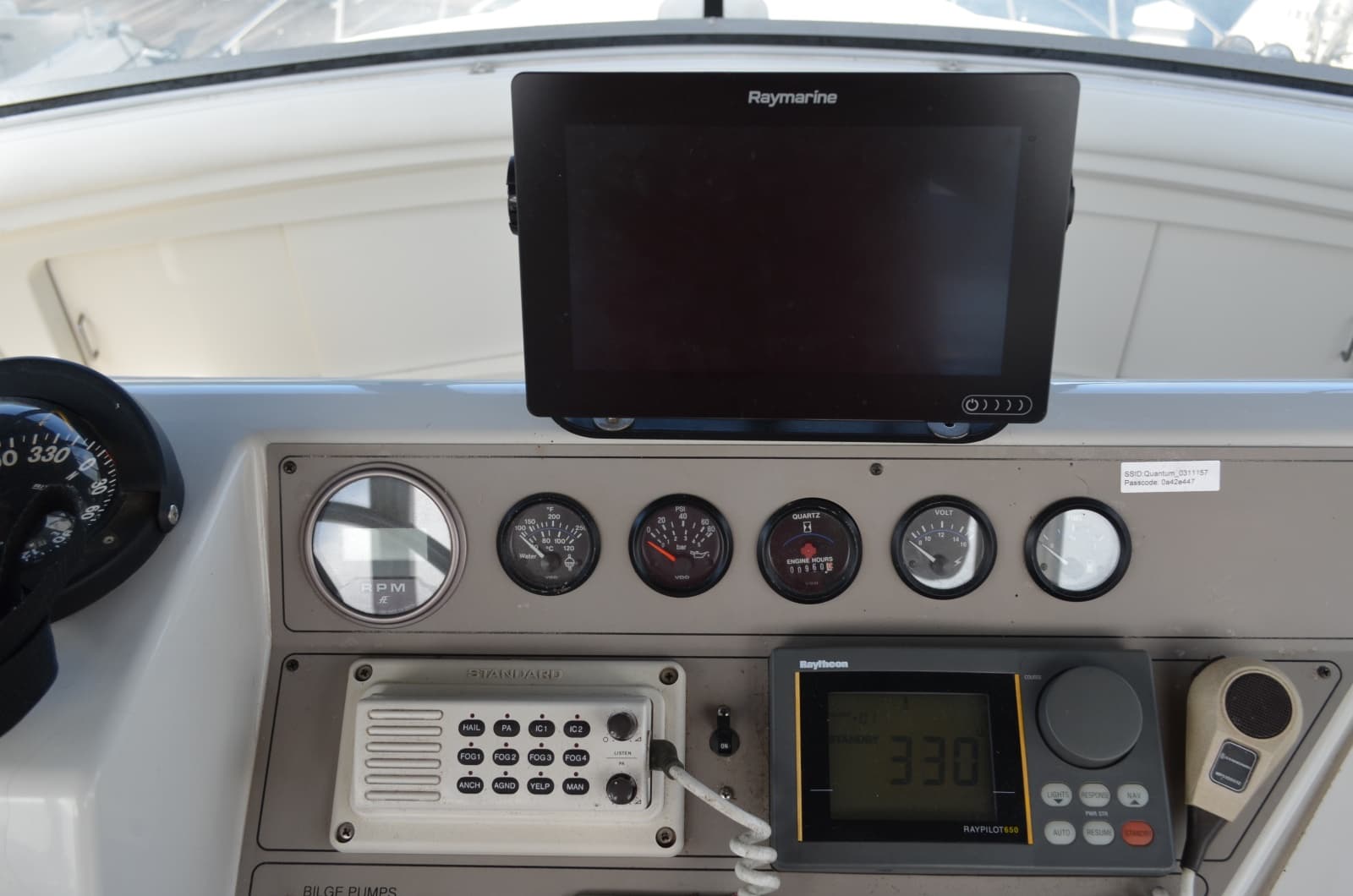 1996 Carver 440 Motor Yacht - Photo 22