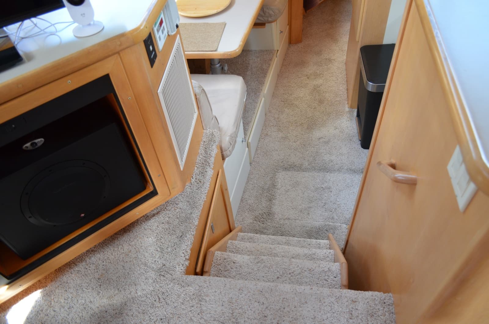 1996 Carver 440 Motor Yacht - Photo 38