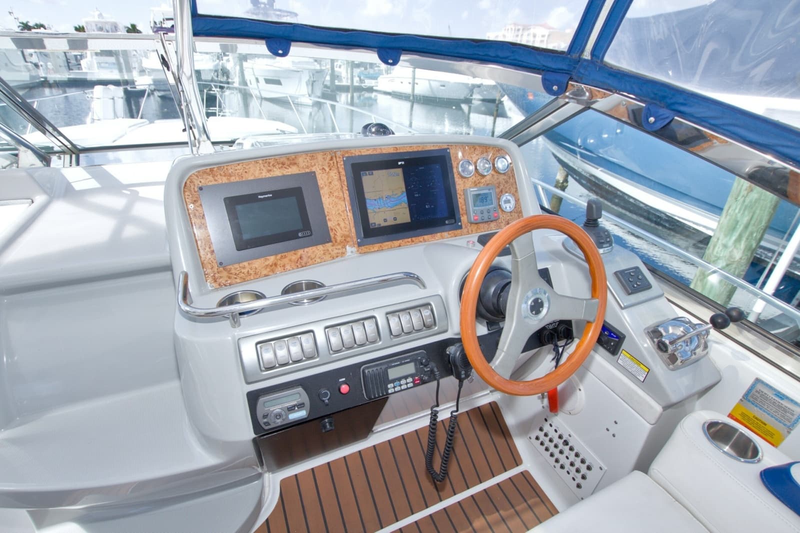 2008 Formula 40 Performance Cruiser - Photo 23