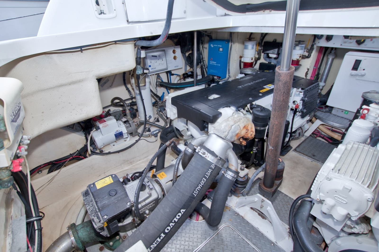 2008 Formula 40 Performance Cruiser - Photo 57