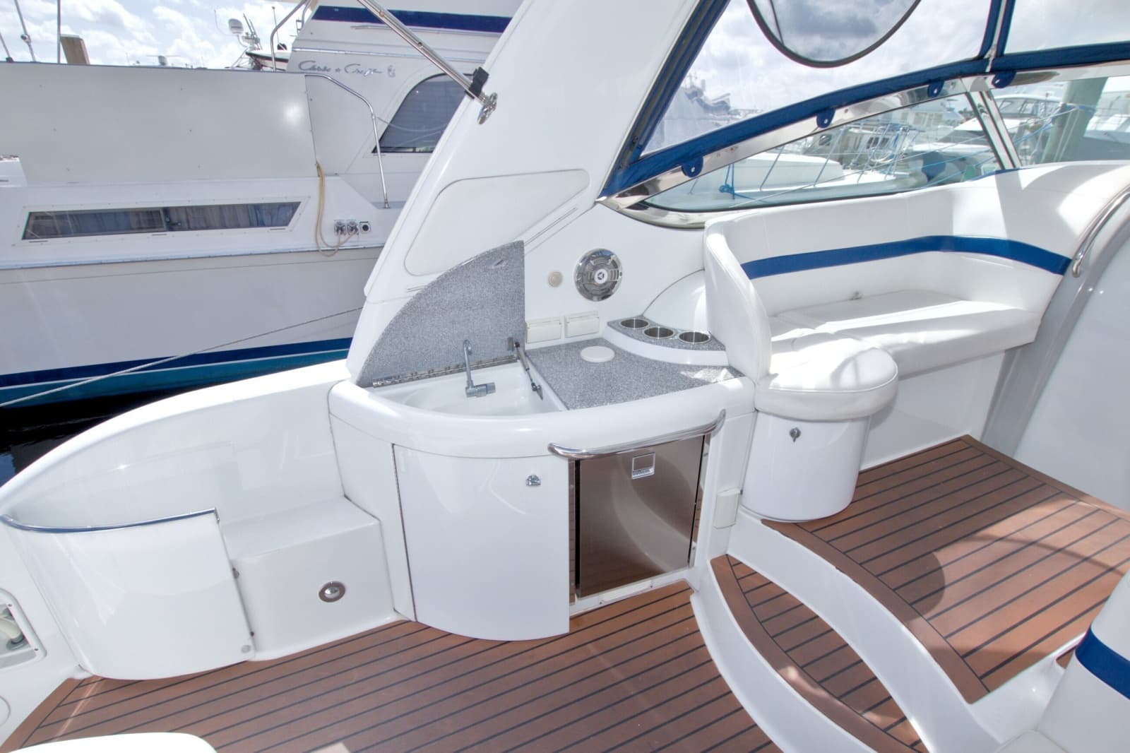 2008 Formula 40 Performance Cruiser - Photo 19